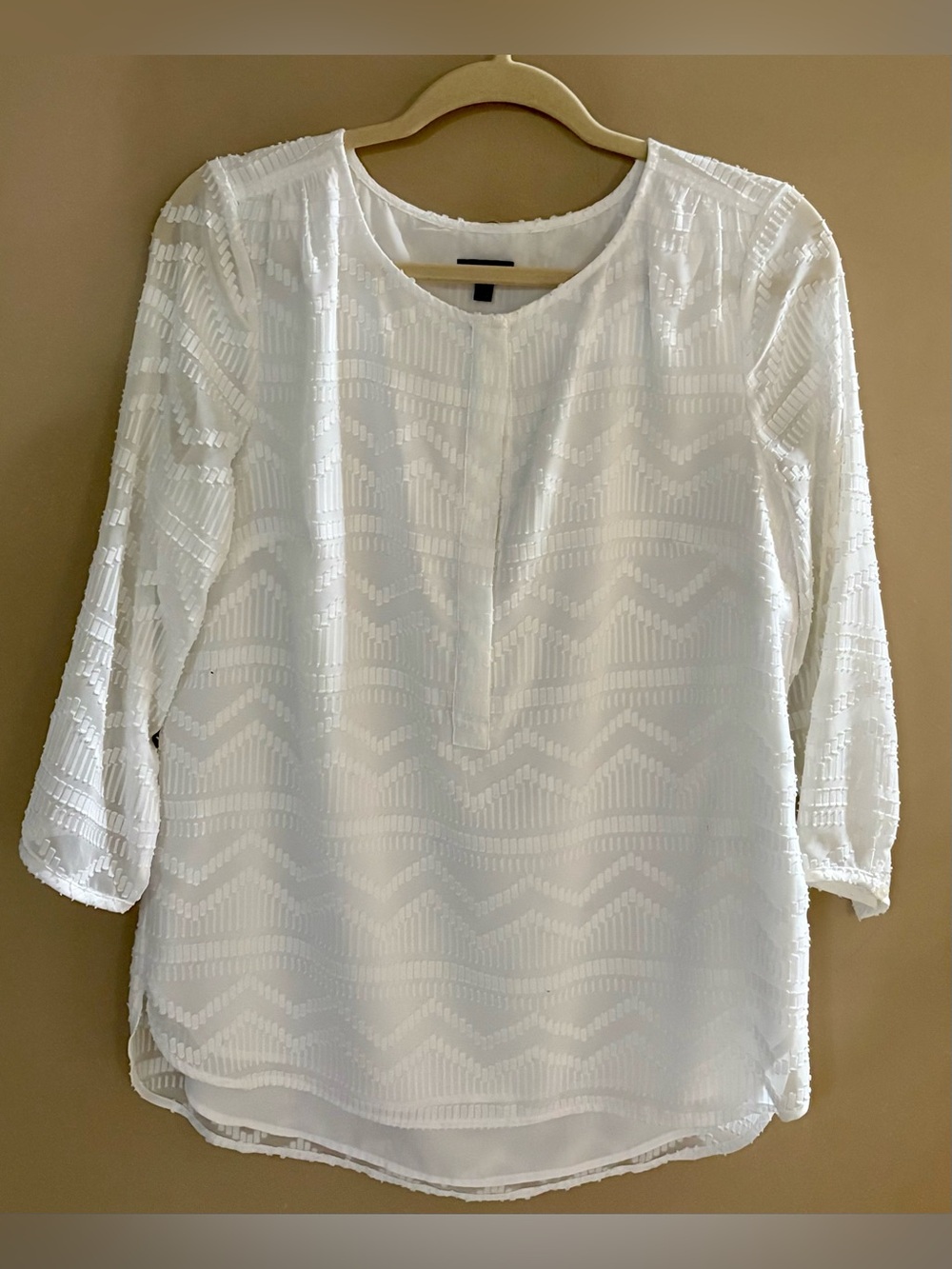 Talbots Medium White Textured 3/4 Sleeve Popover Lightweight Lined Blouse